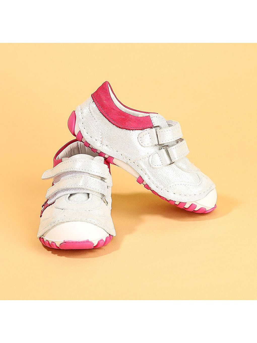 Beyaz %100 Deri Ortopedik Cırtlı Kız Çocuk Ayakkabı Teo 138-1