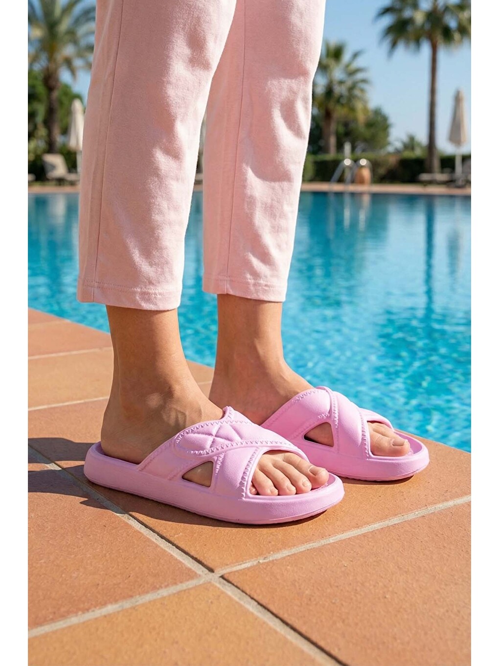 Pembe Kadın Yazlık Eva Islak Zemine Uygun Ev Bahçe Banyo Terlik