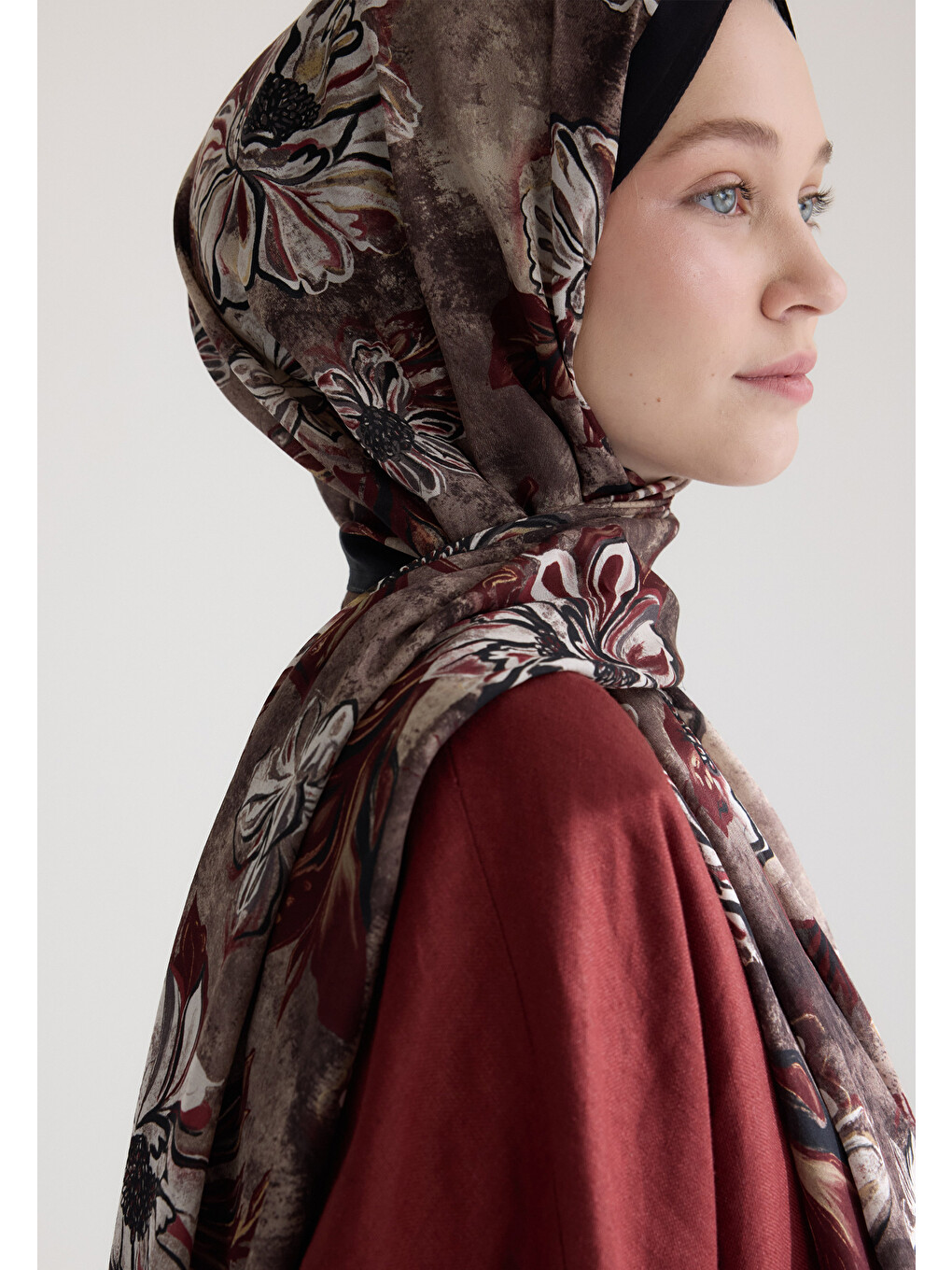 Jasmıne Floş Viskon Şal Siyah-2