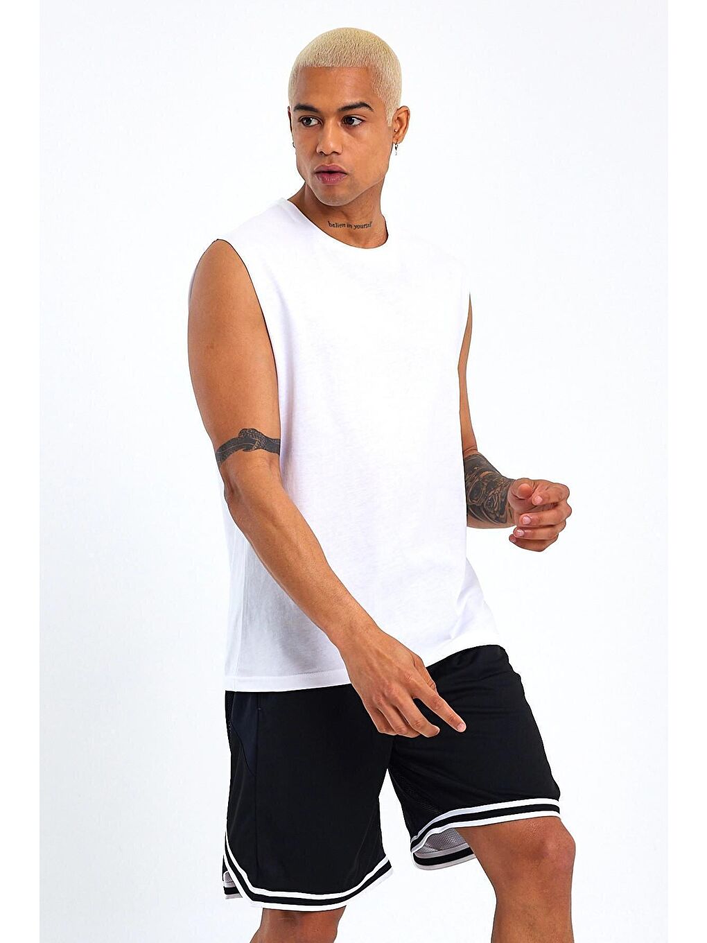 Beyaz Erkek Bisiklet Yaka Oversize Fit Tişort SPR21Y03-1