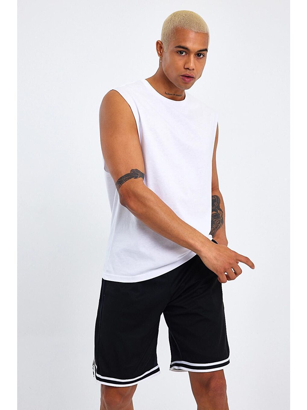 Beyaz Erkek Bisiklet Yaka Oversize Fit Tişort SPR21Y03-4