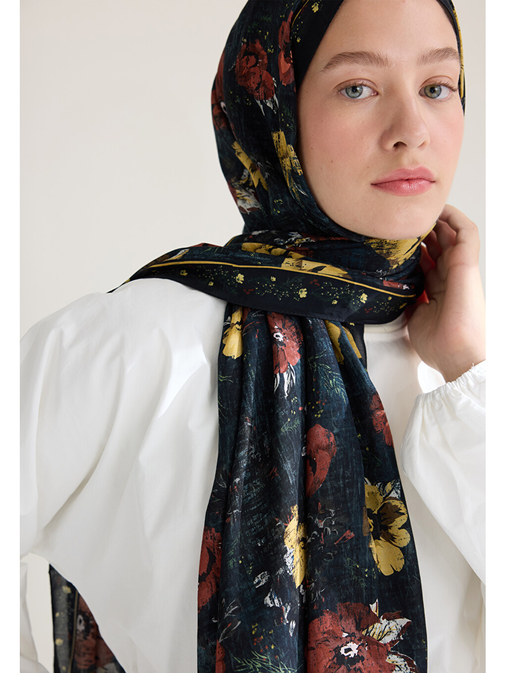 Tıny Garden Floş Viskon Şal Siyah-2