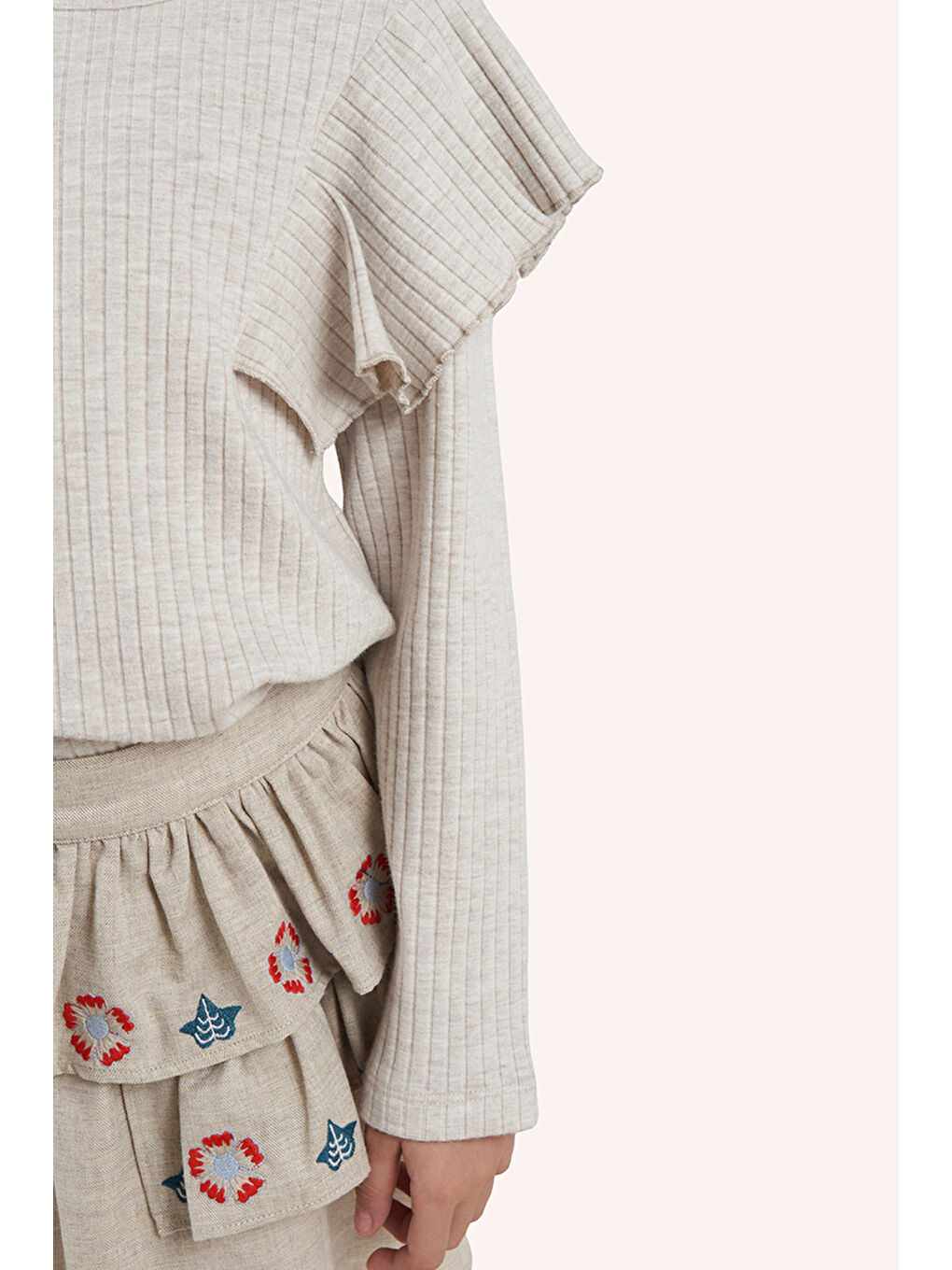 Bej Kız Çocuk Kolları Fırfır Detaylı Tişört-3