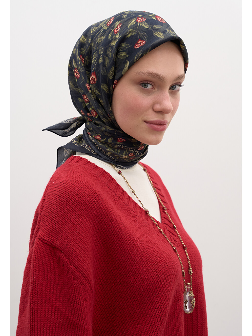 Leana Desen Pamuklu Viskon Eşarp Siyah-4