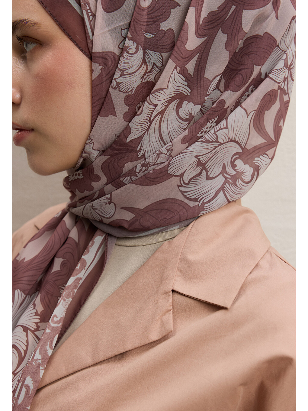 Pembe Leone Desen İpek Krep Şal Gülkurusu-2