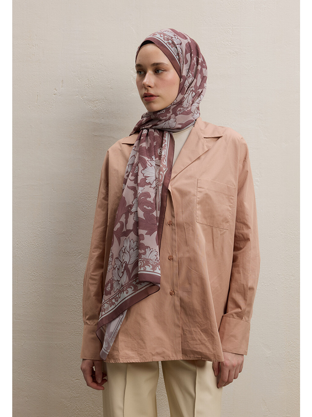 Pembe Leone Desen İpek Krep Şal Gülkurusu-3