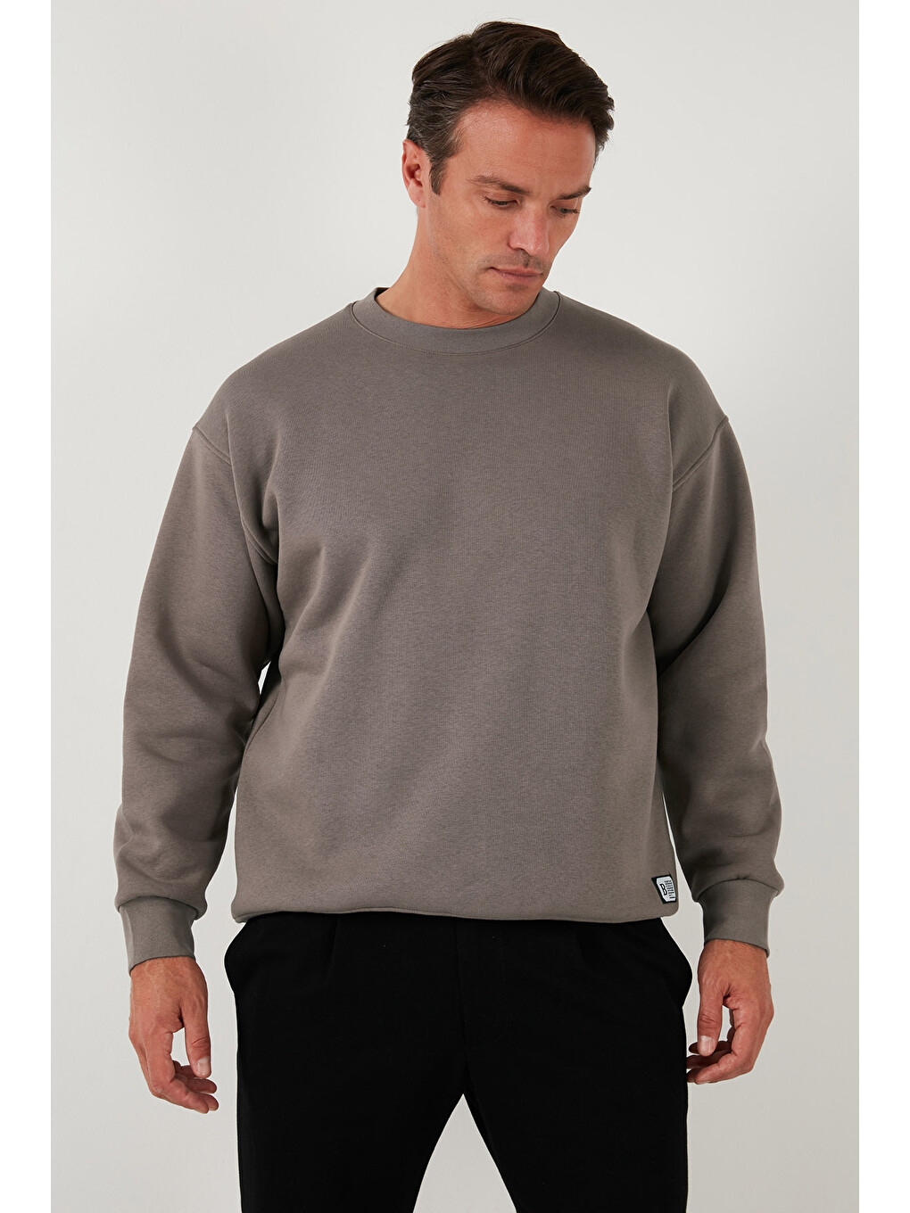 Kahverengi Regular Fit Bisiklet Yaka Pamuklu İçi Tüylü Yumuşak Şardonlu Erkek Sweatshirt  5905255-3