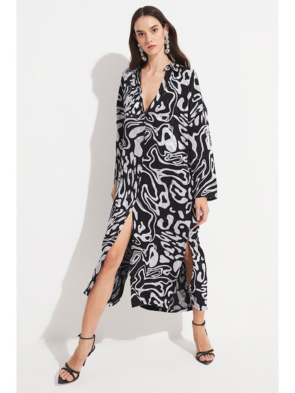 Siyah Exclusive Rayon Karışımlı Desenli Gömlek Elbise-1