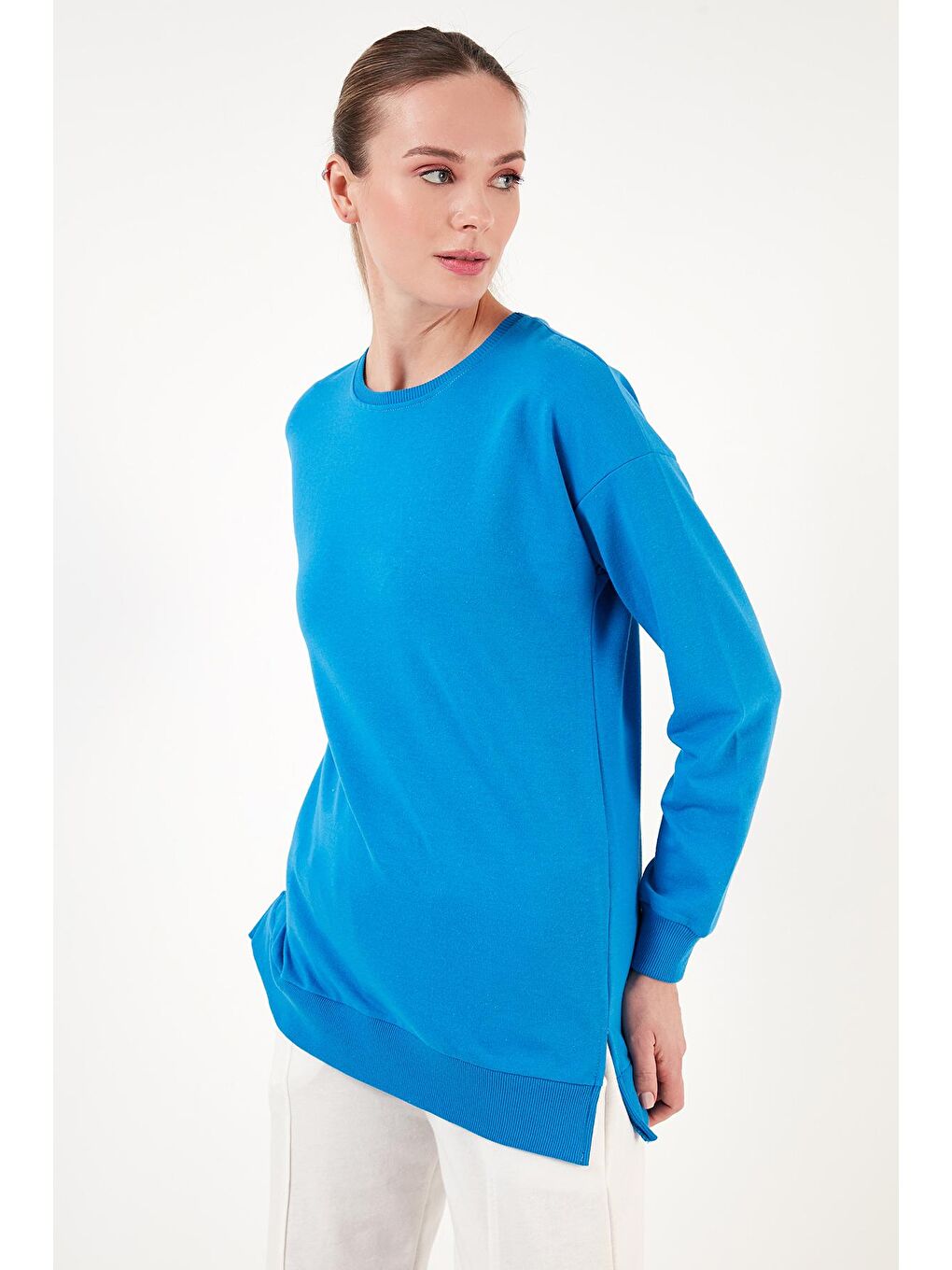 Lela Turkuaz Pamuklu Regular Fit Bisiklet Yaka Basic Sweatshirt 5863569 - 1