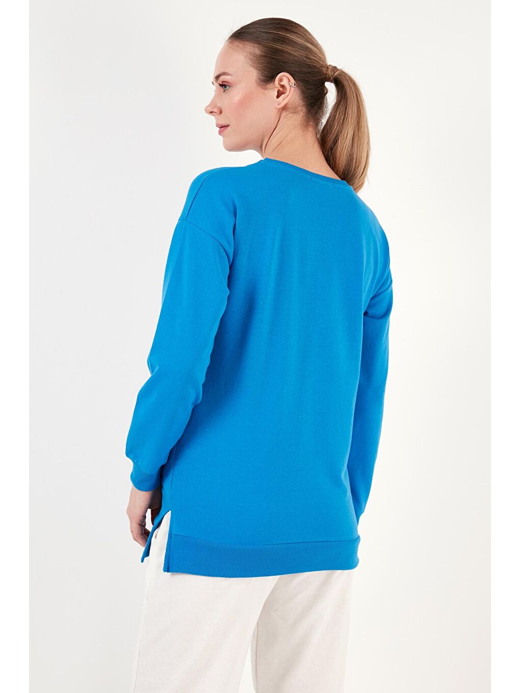 Lela Turkuaz Pamuklu Regular Fit Bisiklet Yaka Basic Sweatshirt 5863569 - 4