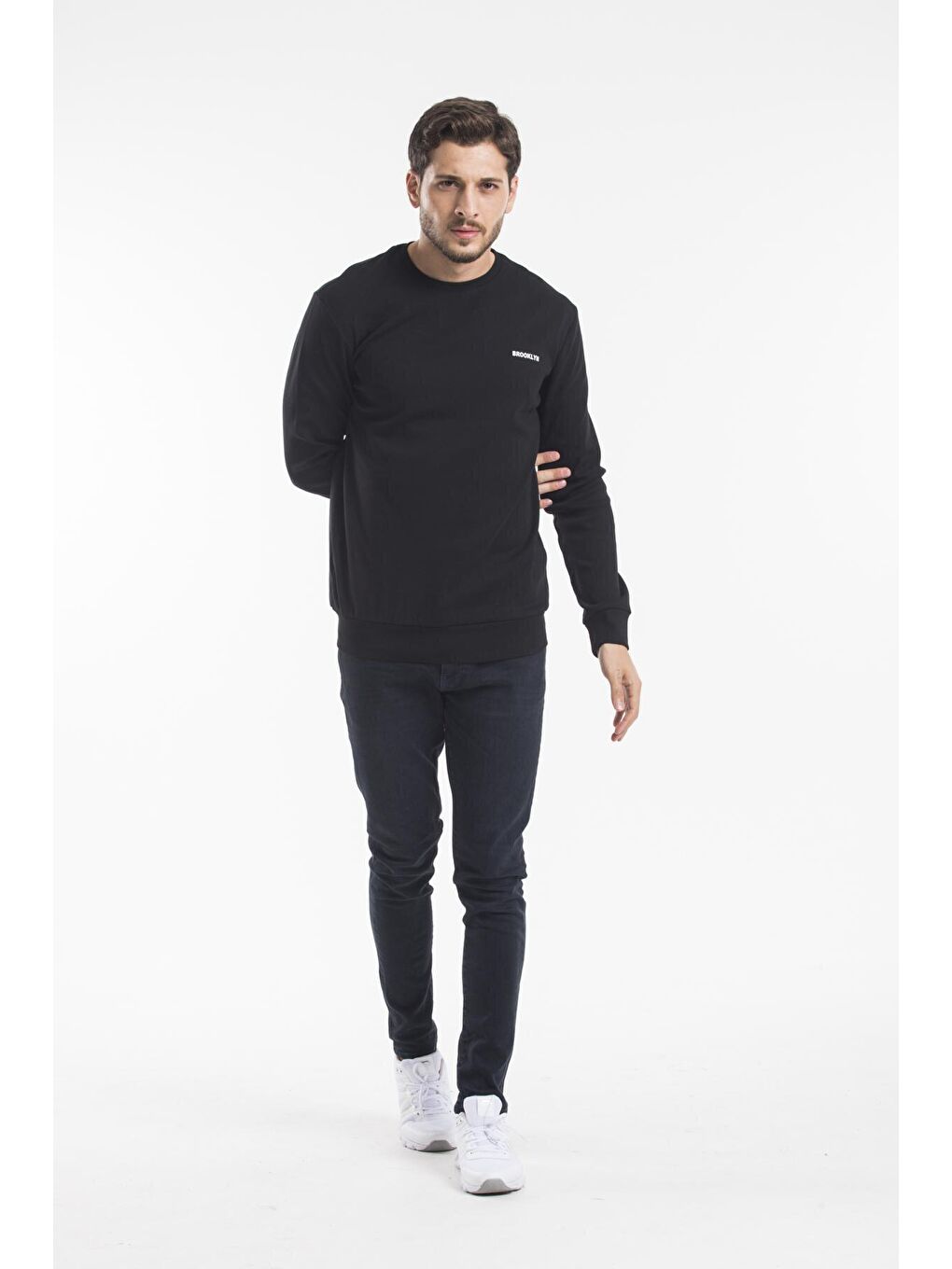 Siyah Erkek Bisiklet Yaka Slim Fit Brooklyn Baskılı Sweatshirt SPR22SW18