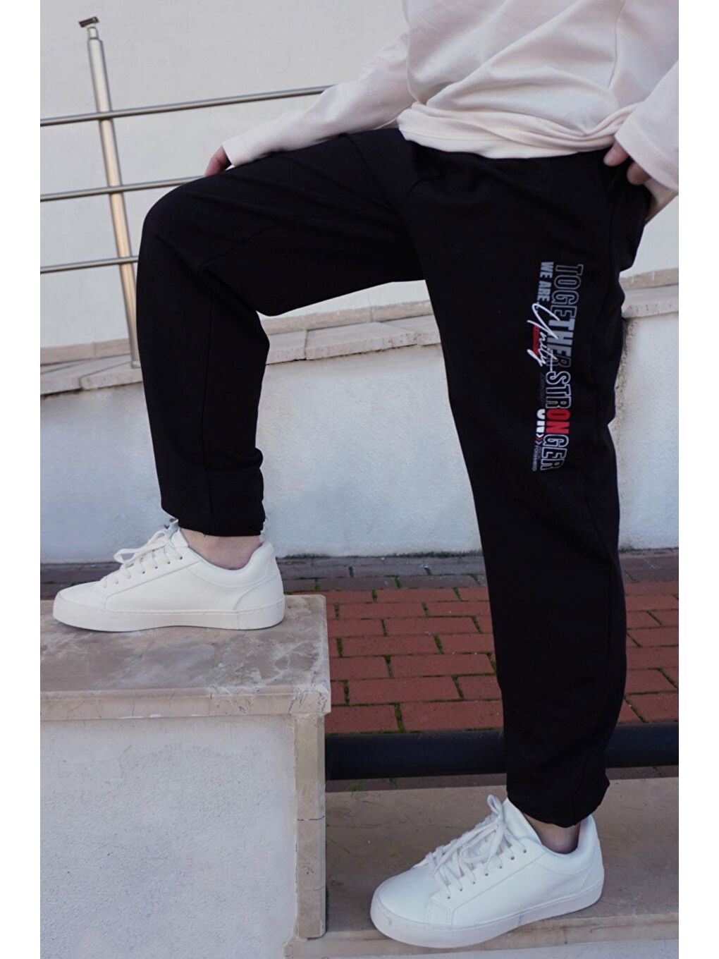 Erkek Çocuk Alt Yazı Baskılı Cepli Siyah (9-11 Yaş)-1