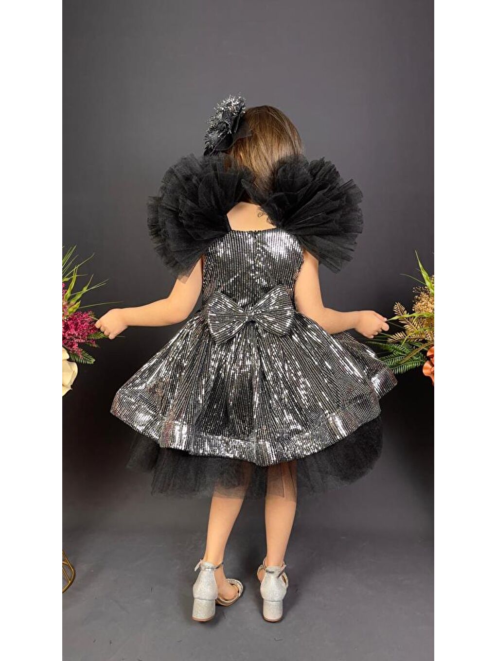 Gri Tavus Kol Payetli Kumaş Kız Çocuk Elbise MNK0537-5