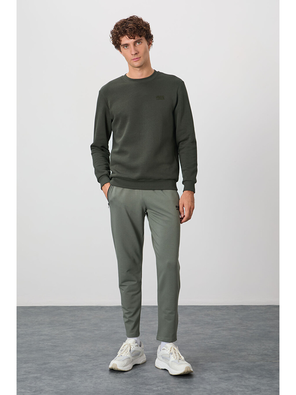Haki Bisiklet Yaka Şardonlu Rahat Form Basic Erkek Sweatshirt - 88137-1