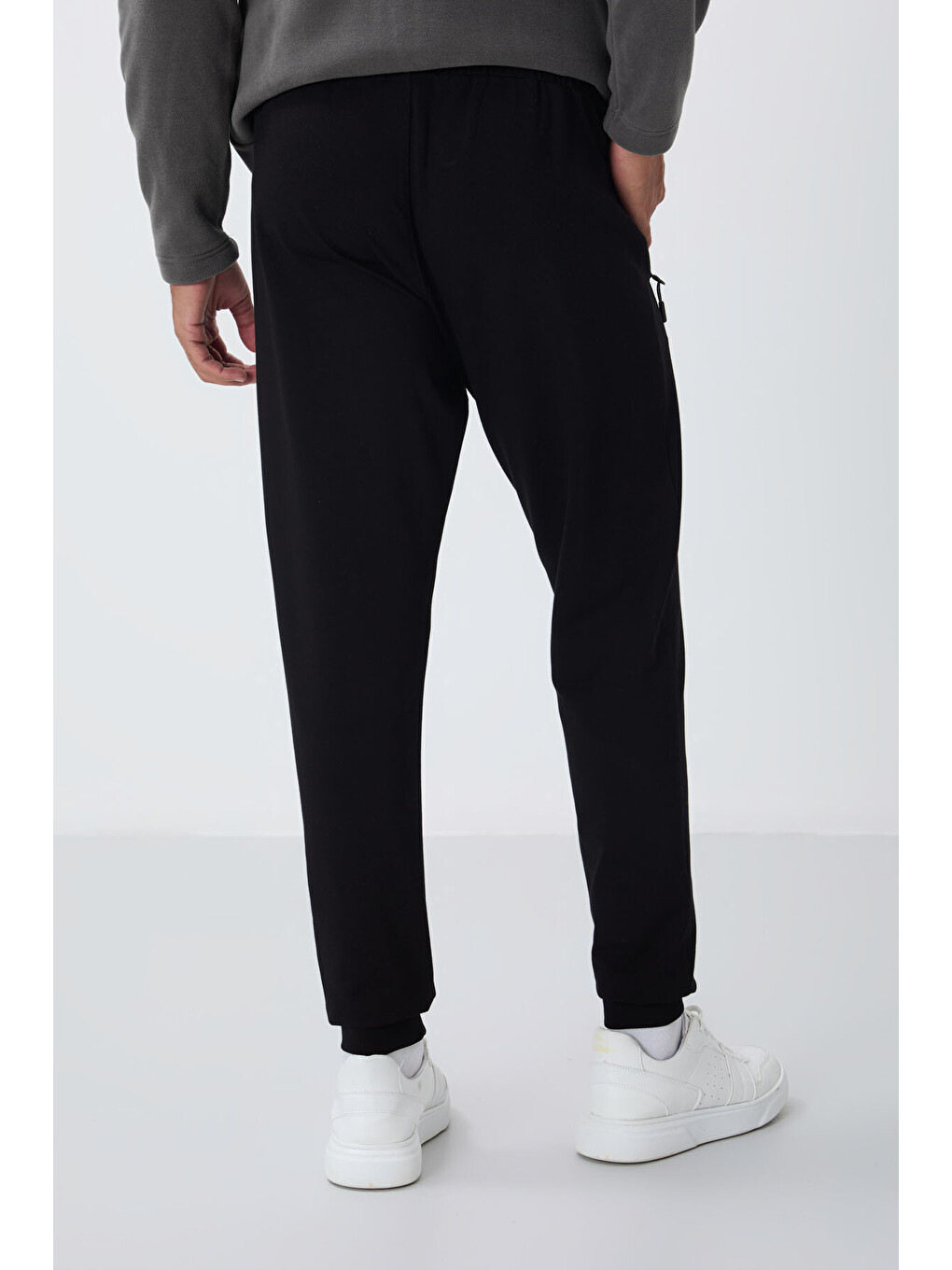 Siyah Fermuar Cepli Standart Kalıp Erkek Jogger Eşofman Altı- 84651-4