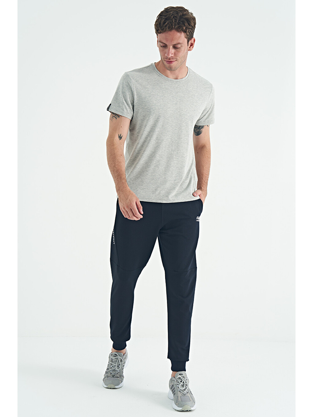 Calvin Gri Melanj Basic Erkek Tişört - 88245-4