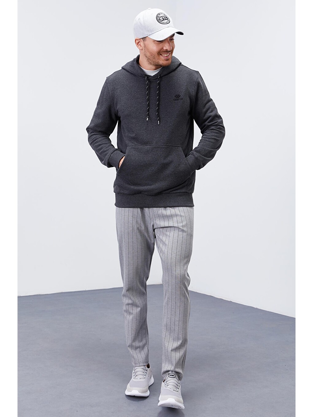 Antrasit Melanj Kanguru Cep Standart Kalıp Kapüşonlu  Erkek Hoodie - 87872-1