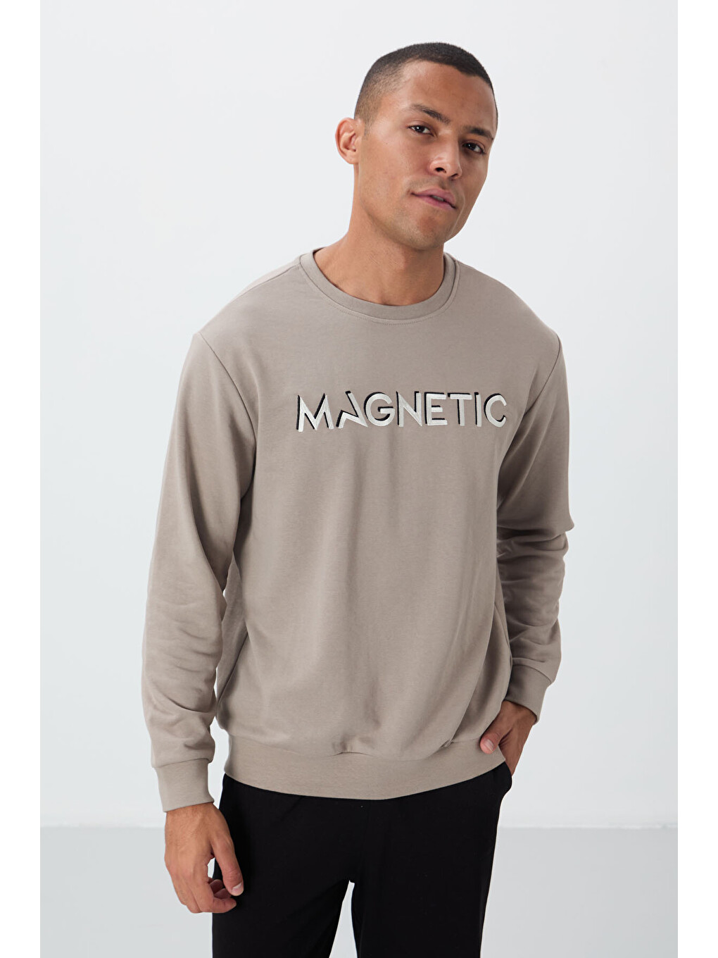 Kahverengi Camel Yazı Nakışlı Bisiklet Yaka Rahat Form Erkek Sweatshirt - 88020