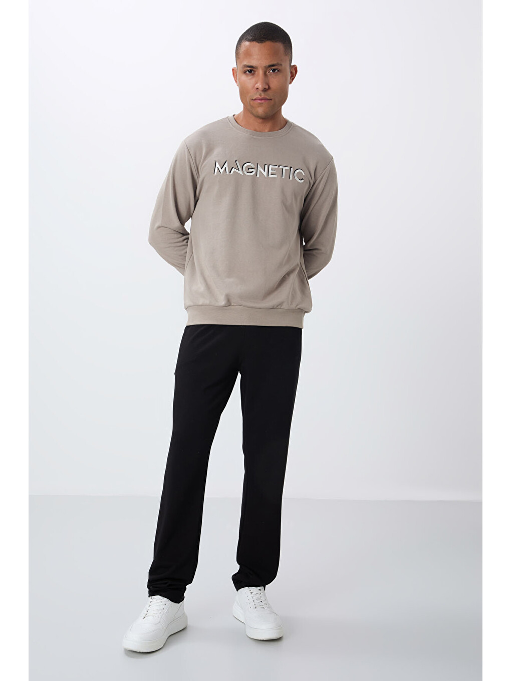 Kahverengi Camel Yazı Nakışlı Bisiklet Yaka Rahat Form Erkek Sweatshirt - 88020-2