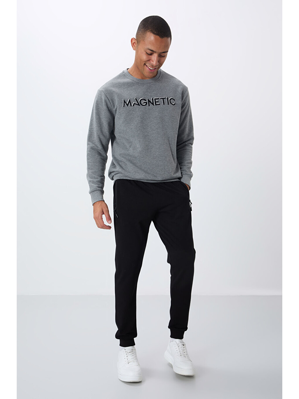 Gri Melanj Yazı Nakışlı Bisiklet Yaka Rahat Form Erkek Sweatshirt - 88020-1
