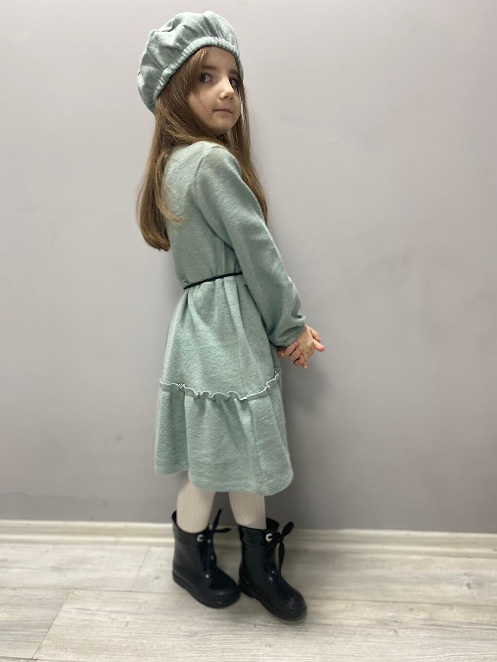 Yeşil Kaşe Kumaş Şapkalı Kız Çocuk Elbise MNK0559-8