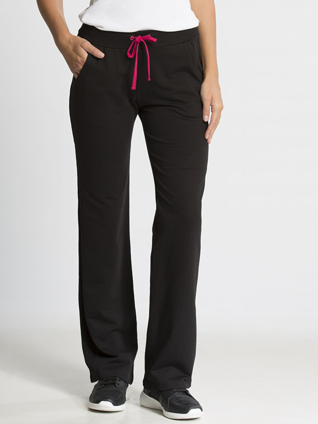 Woman BLACK Sweatpants