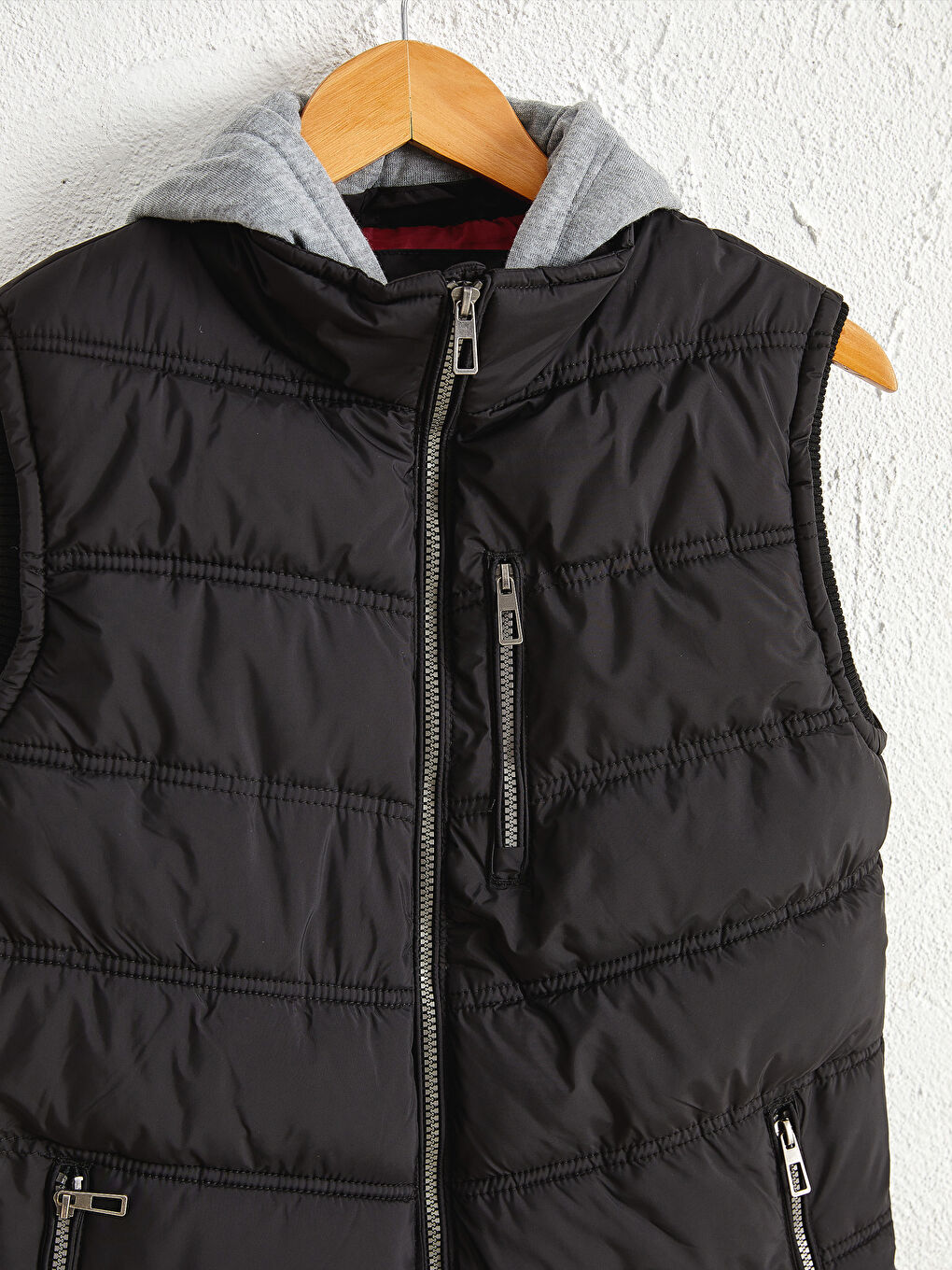 Siyah Standart Kalıp Kapüşonlu Şişme Yelek-3