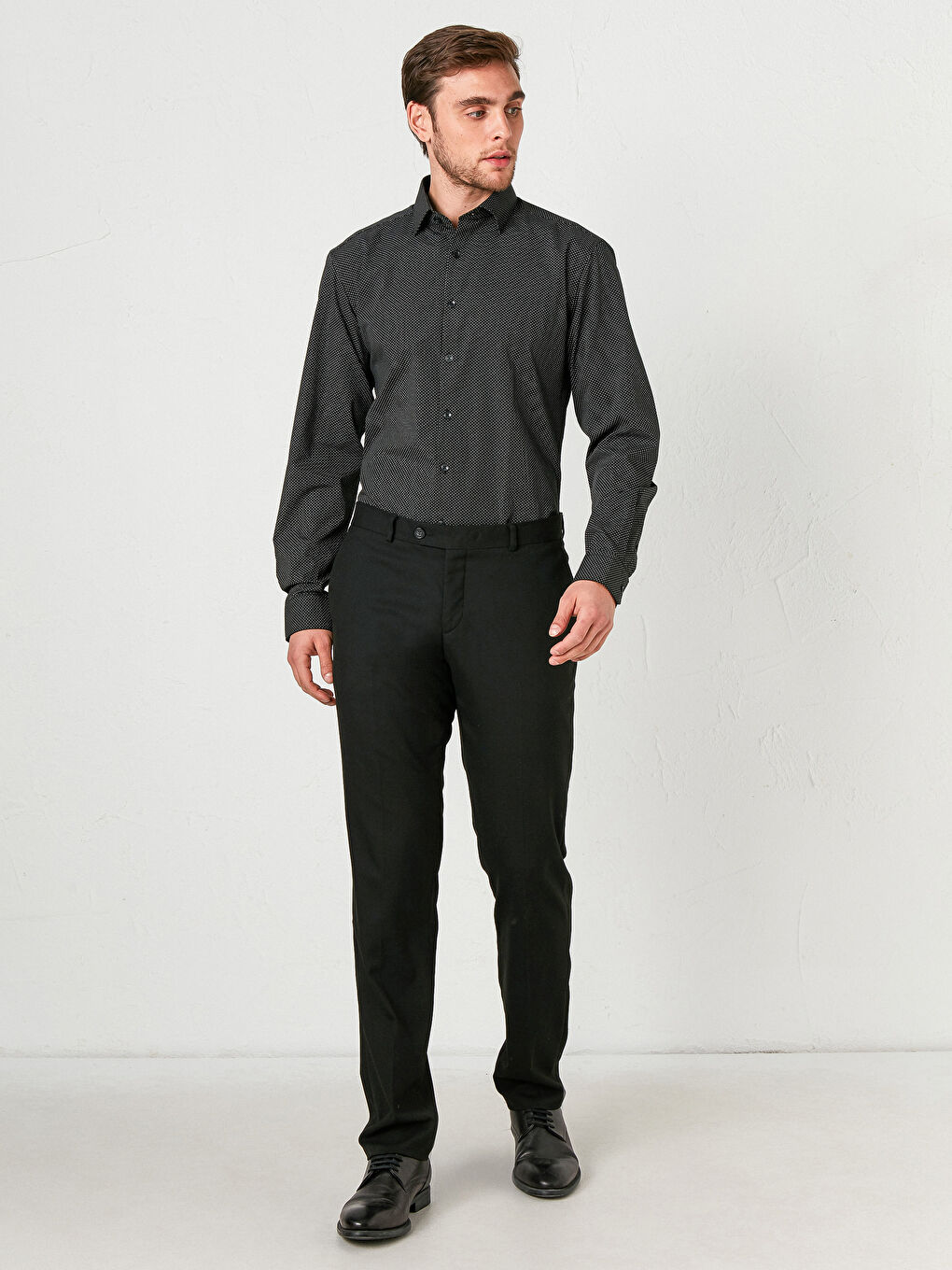 قميص بوبلين مطبوع كم طويل بقصة رفيعة-2