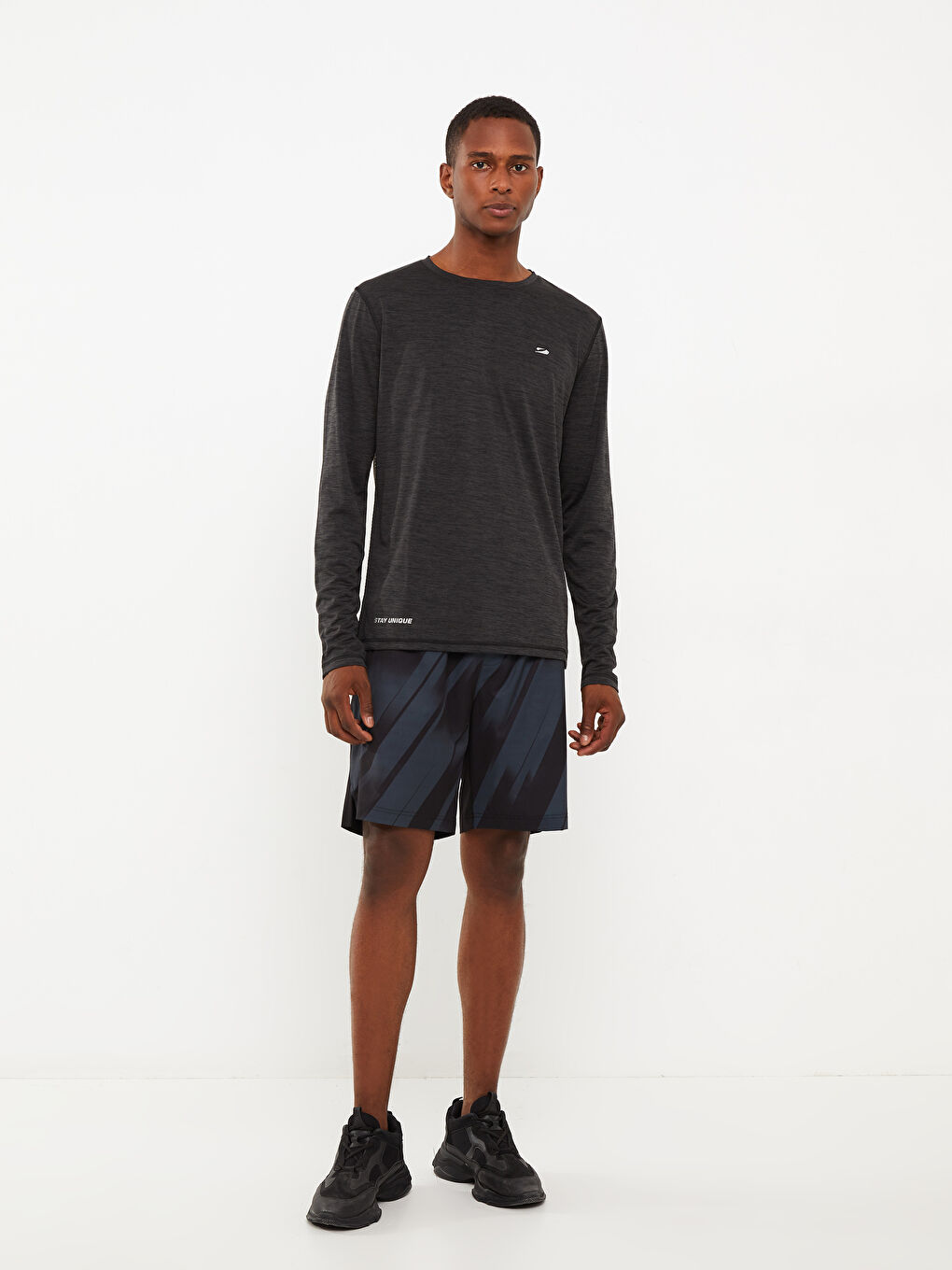 تيشيرت رياضي كم طويل بياقة دائرية للرجال-2