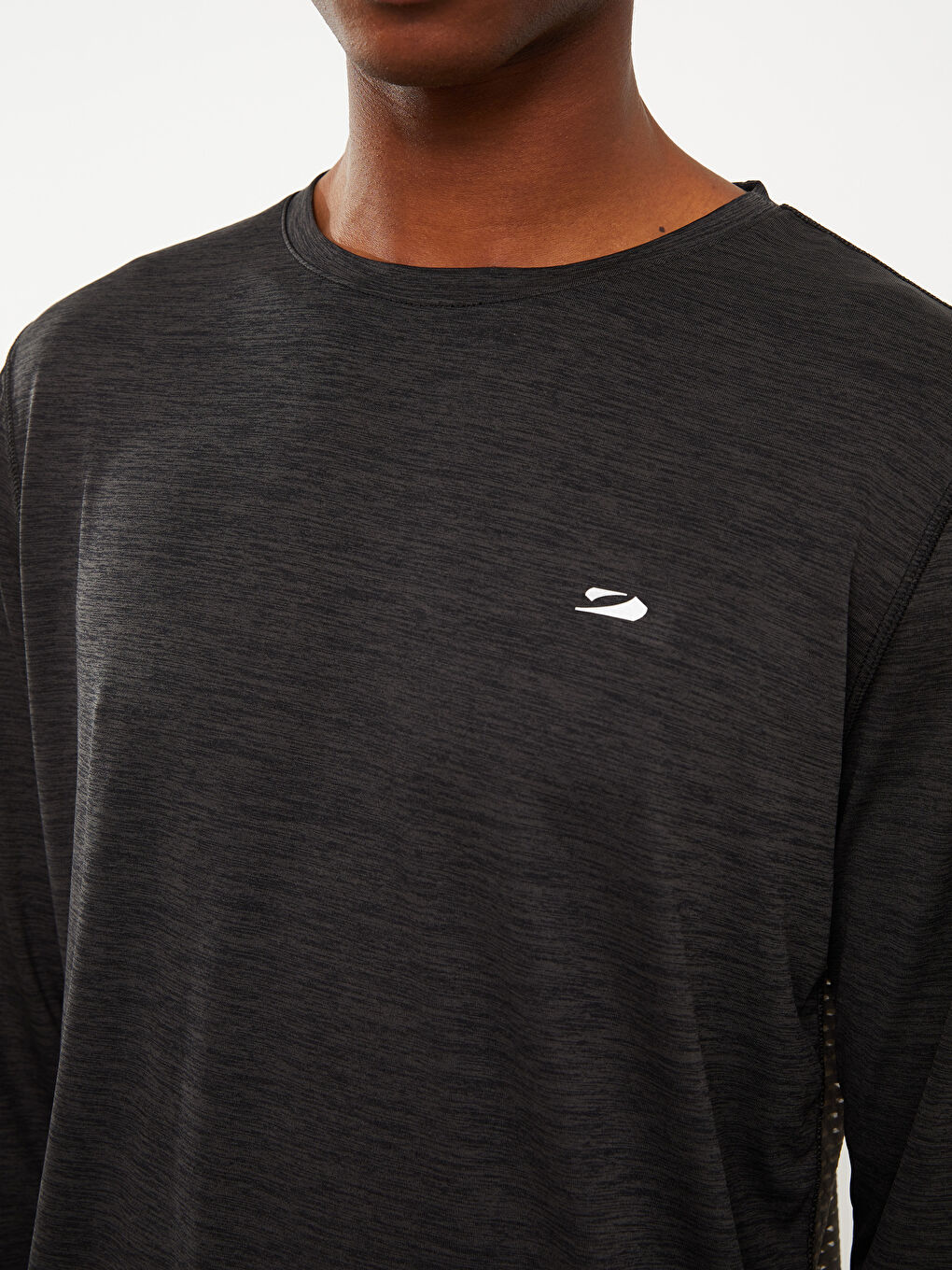 تيشيرت رياضي كم طويل بياقة دائرية للرجال-3