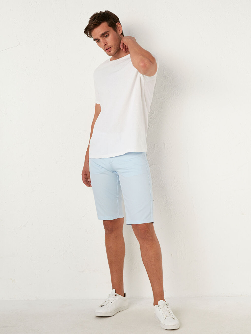 Mavi Regular Fit Bermuda Şort-1