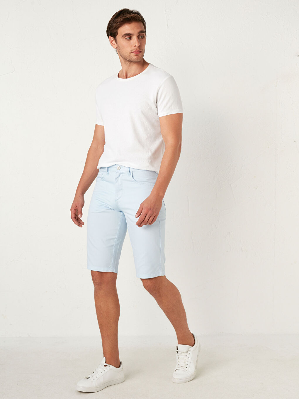 Mavi Regular Fit Bermuda Şort