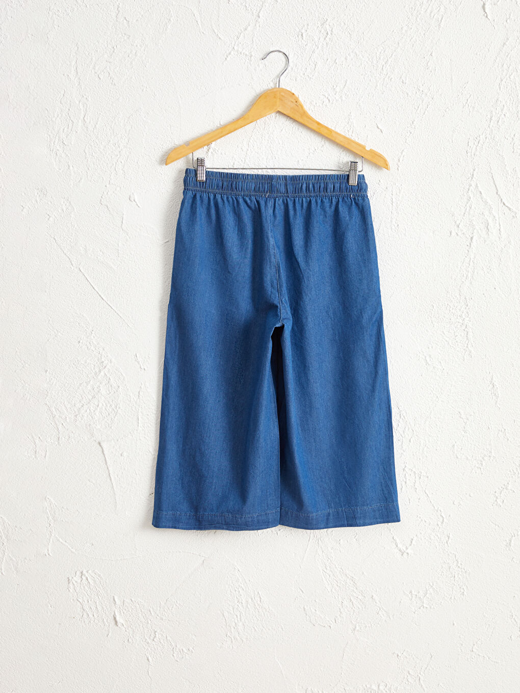 Elastic Waist Jean Capri-1