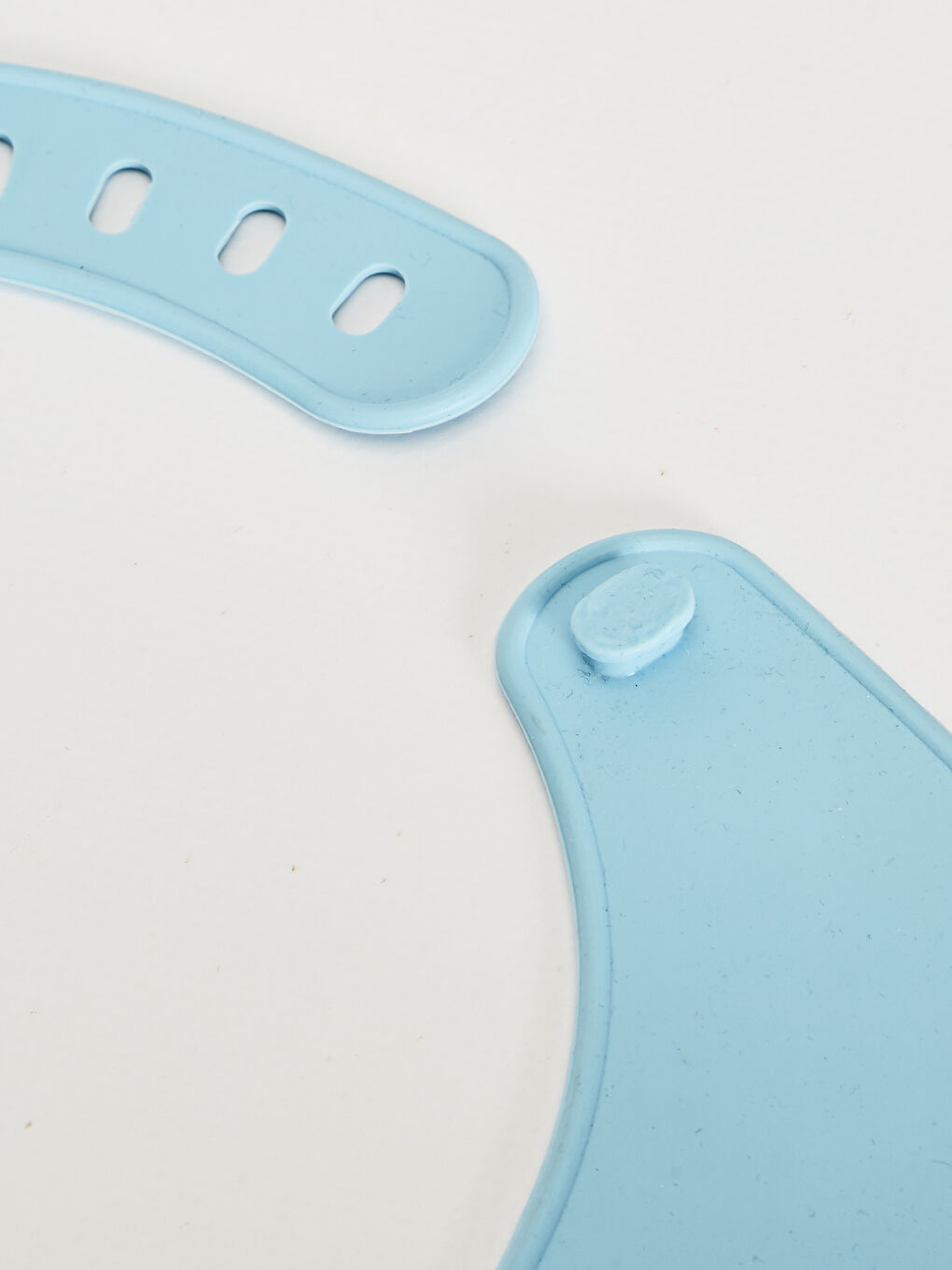 Bavetă pentru Băiețel-1