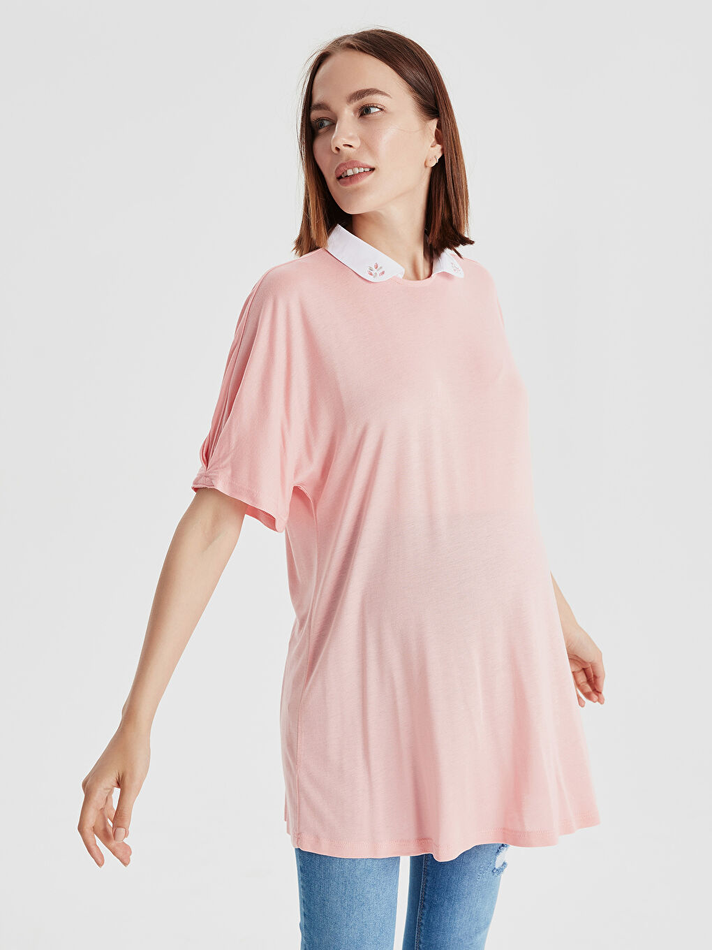 Pembe Yaka Detaylı Kısa Kollu Hamile Tişört-1