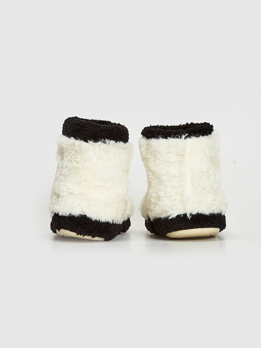 Beyaz Kız Çocuk Nakışlı Peluş Ev Botu-3