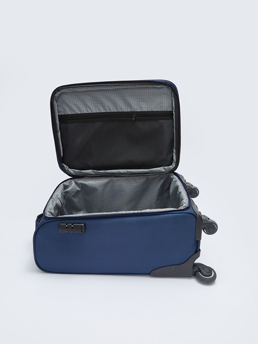 شنطة سفر صغيرة بتفاصيل قفل-4