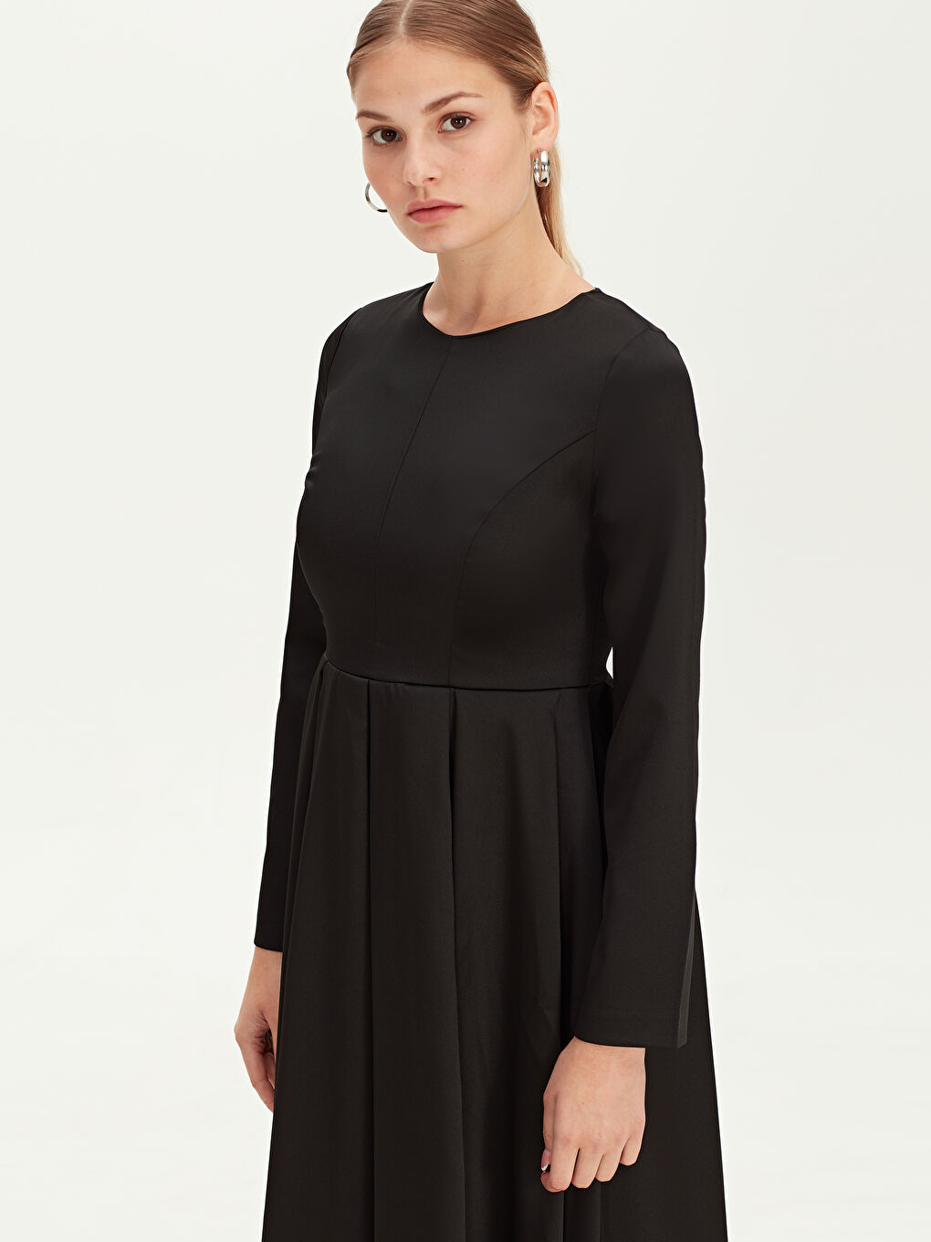 Siyah Kadın Bisiklet Yaka Uzun Kollu Düz Elbise-5