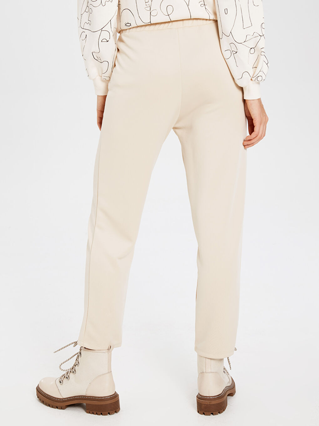 Bej Dalgıç Kumaşı Kadın Pantolon-3