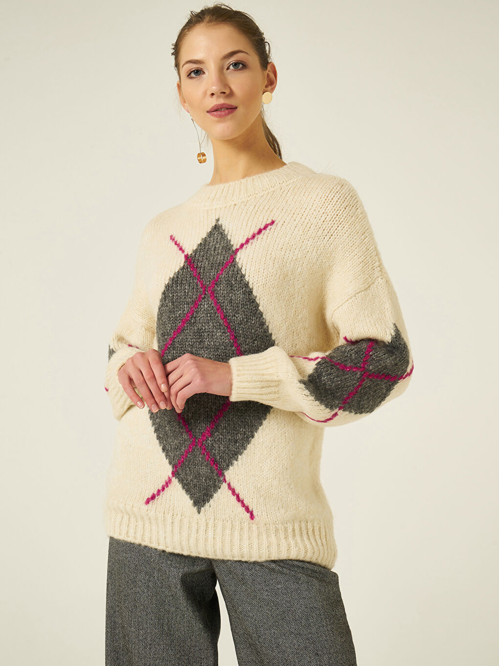 Ekru Join Us Baklava Desenli Uzun Kollu Kadın Kazak