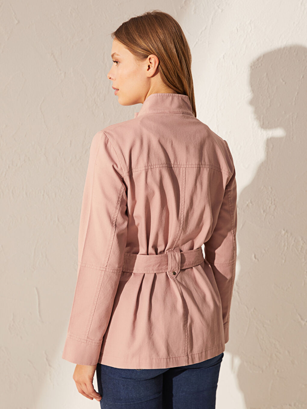 Pembe Dik Yaka Düz Uzun Kollu Kadın İnce Mont-4