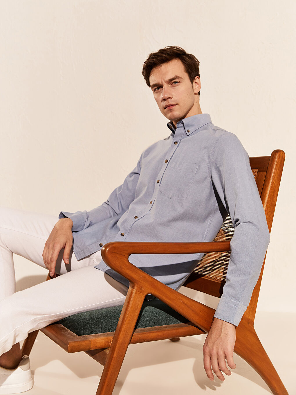 قميص أزرق فاتح رجال