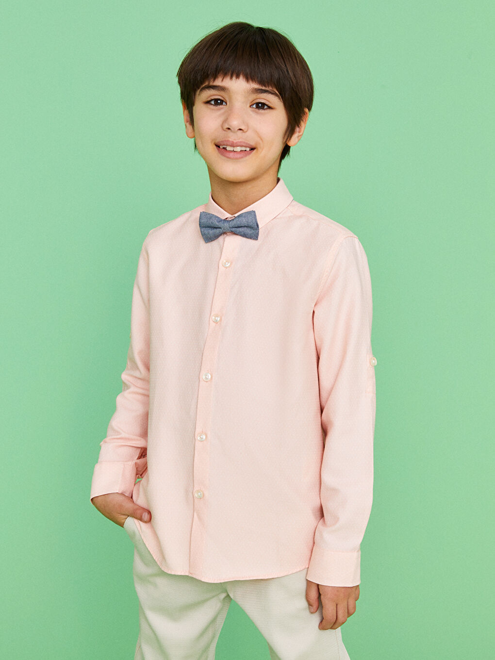 Pembe Kendinden Desenli Uzun Kollu Erkek Çocuk Gömlek ve Papyon