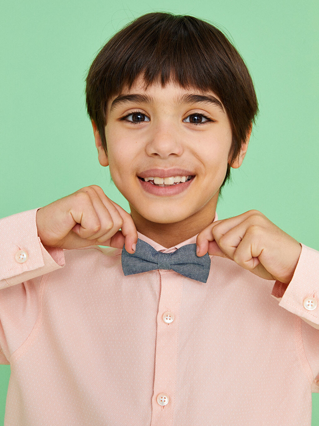 Pembe Kendinden Desenli Uzun Kollu Erkek Çocuk Gömlek ve Papyon-2