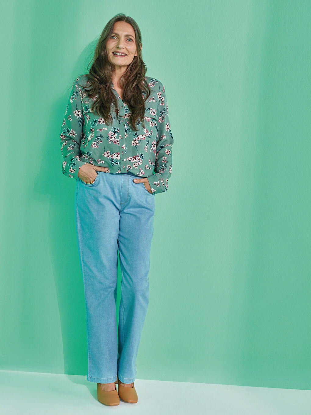 Bej Standart Fit Kadın Jean