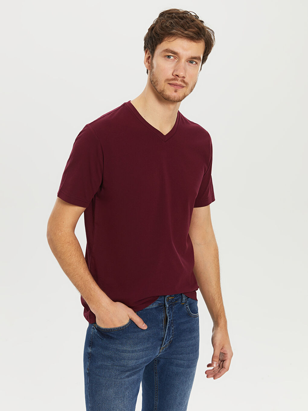 Bordo V Yaka Kısa Kollu Basic Pamuklu Erkek Tişört-1