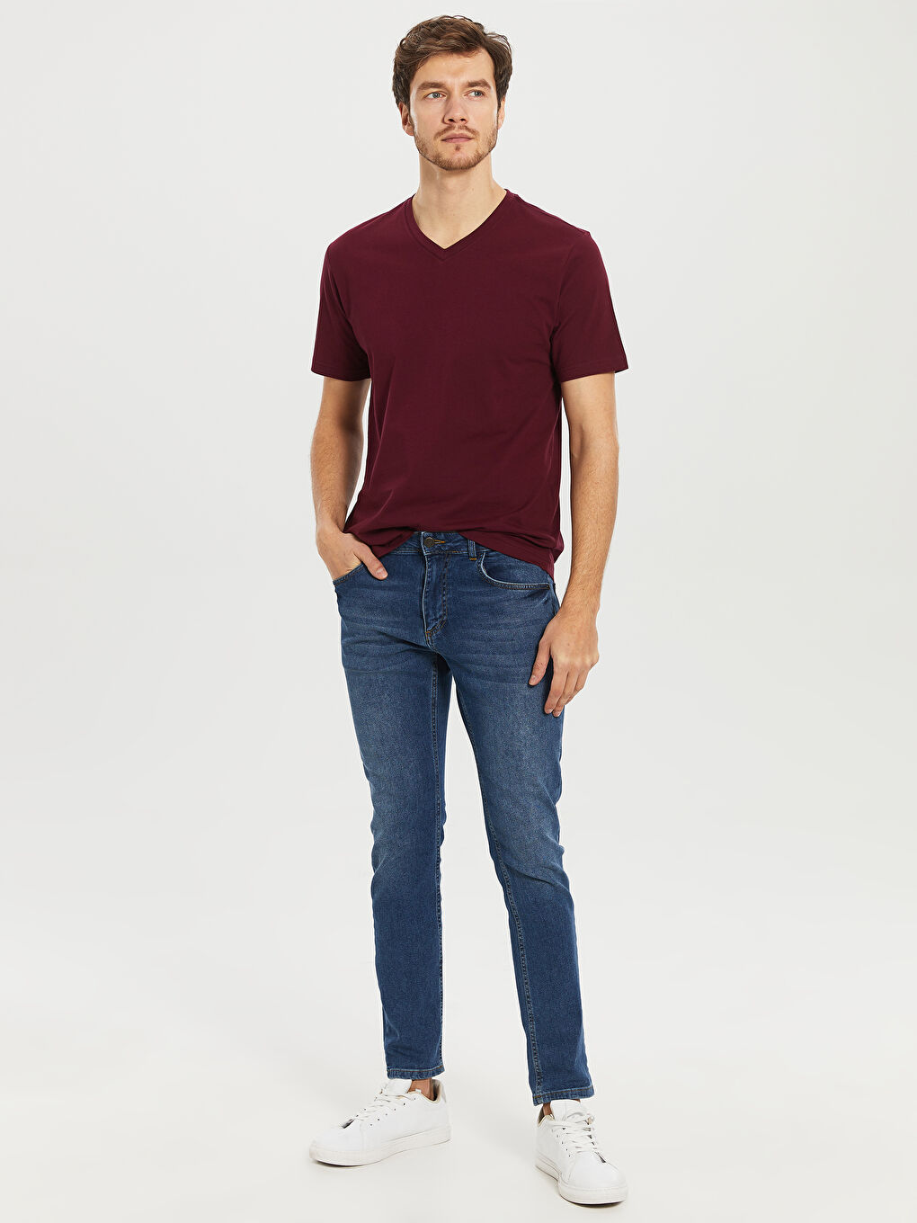 Bordo V Yaka Kısa Kollu Basic Pamuklu Erkek Tişört-3