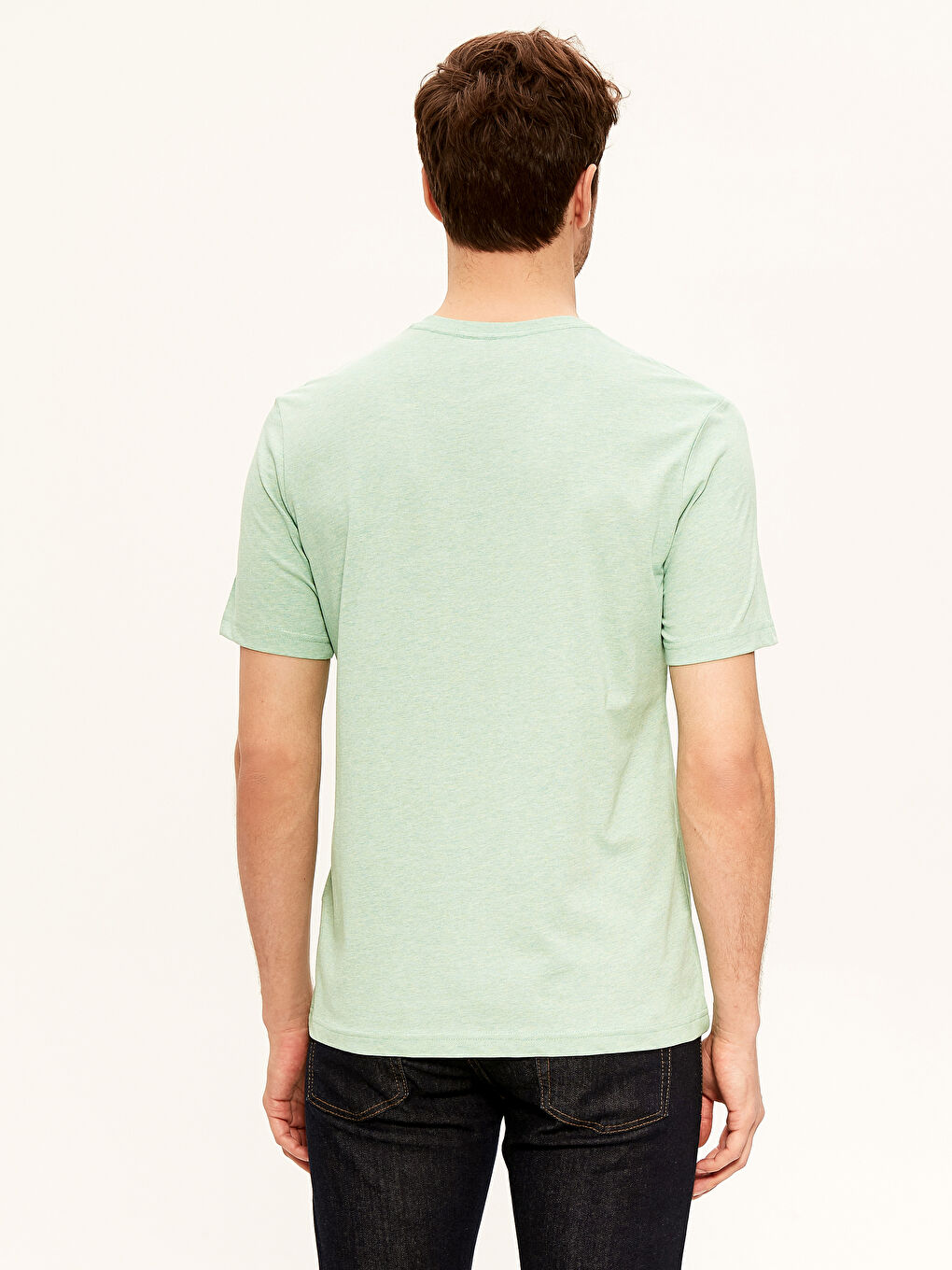 تيشيرت قطن أساسي بفتحة رقبة على شكل حرف V وكم قصير للرجال-3