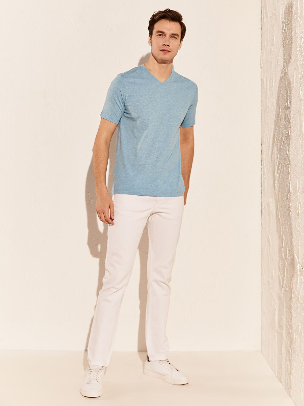 Turkuaz V Yaka Kısa Kollu Basic Pamuklu Erkek Tişört-4