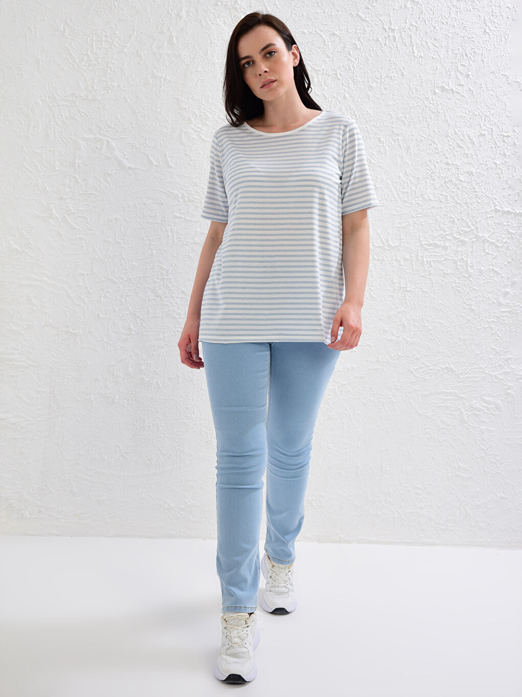 Lacivert Çizgili Esnek Kısa Kollu Kadın Tişört-2